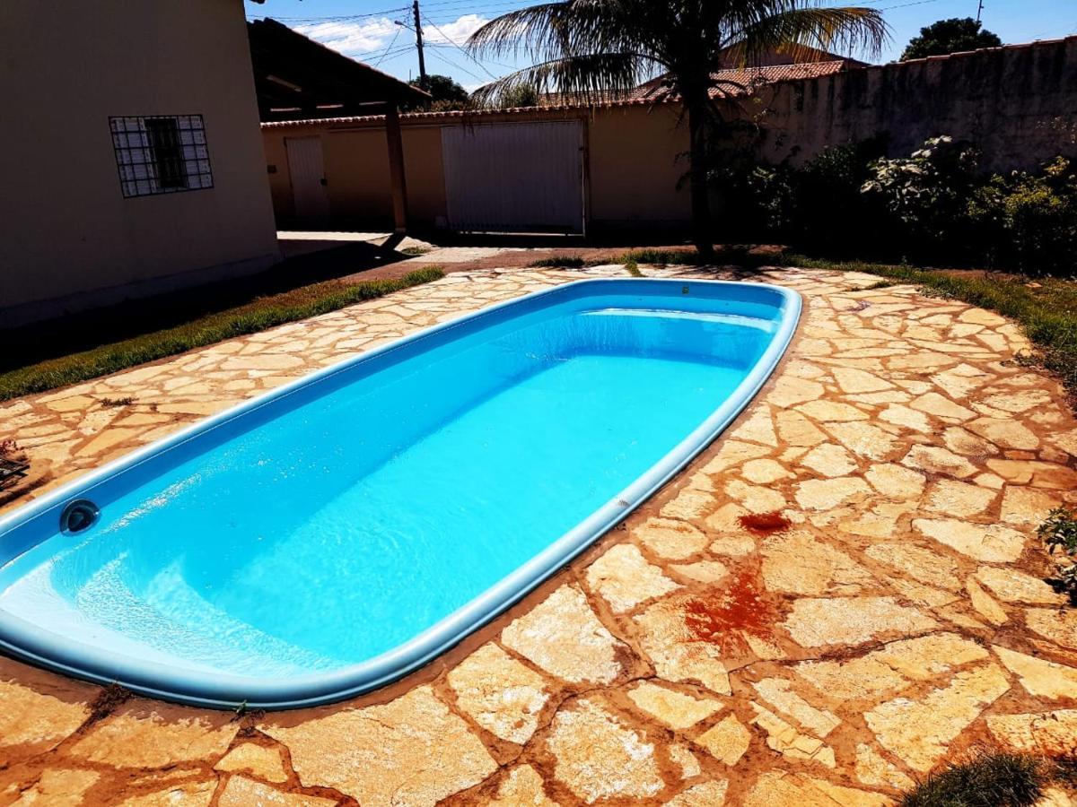 Otima Casa Caldas Novas 2 Km Do Centro Para Ate 14 Pesssoas Com Piscina Aquecida, Churrrasqueira, Wifi エクステリア 写真